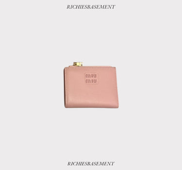 miu miu logo wallet
